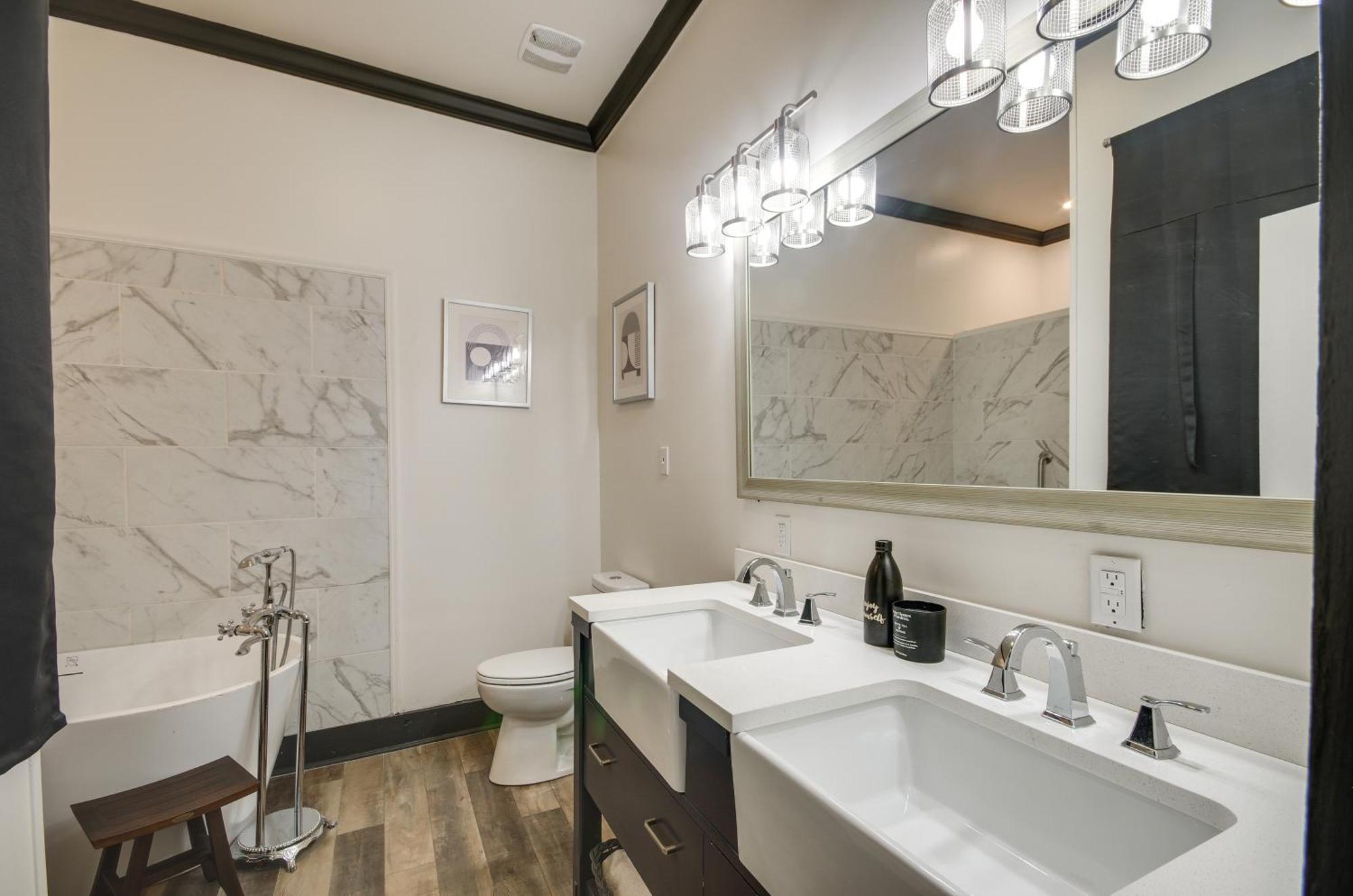Modern Greenwood Studio Less Than 1 Mi To Downtown! Extérieur photo